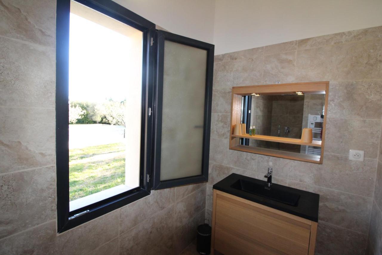 appartement calme et lumineux Paradou Extérieur photo
